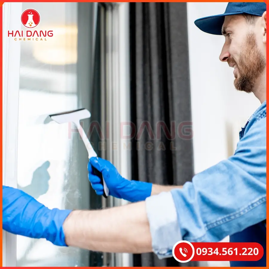 Tẩy Ố Kính VMC Việt Nam 1 Lít Chai Cho Vệ Sinh Kính | Giá Tốt Quảng Ninh